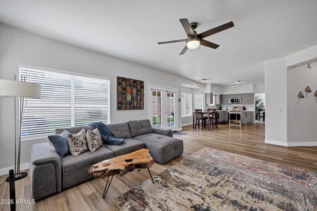 6014 E SELKIRK Circle, Mesa, AZ 85215