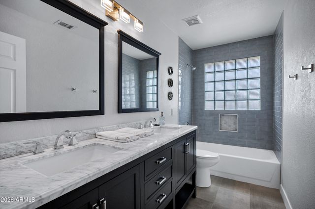 6014 E SELKIRK Circle, Mesa, AZ 85215