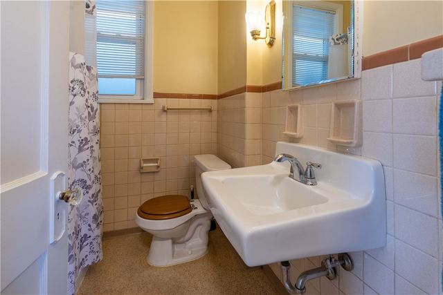 2710 Philadelphia Ave, Dormont, PA 15216