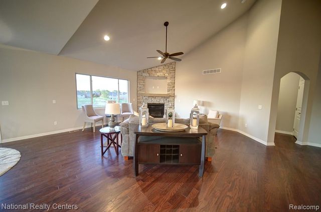 8374 Meadow Creek Drive, Goodrich, MI 48438