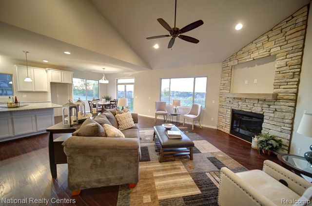 8374 Meadow Creek Drive, Goodrich, MI 48438