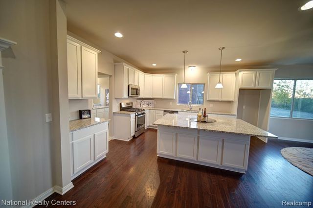 8374 Meadow Creek Drive, Goodrich, MI 48438