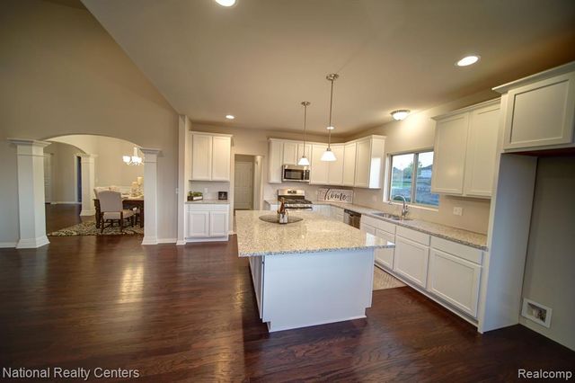 8374 Meadow Creek Drive, Goodrich, MI 48438