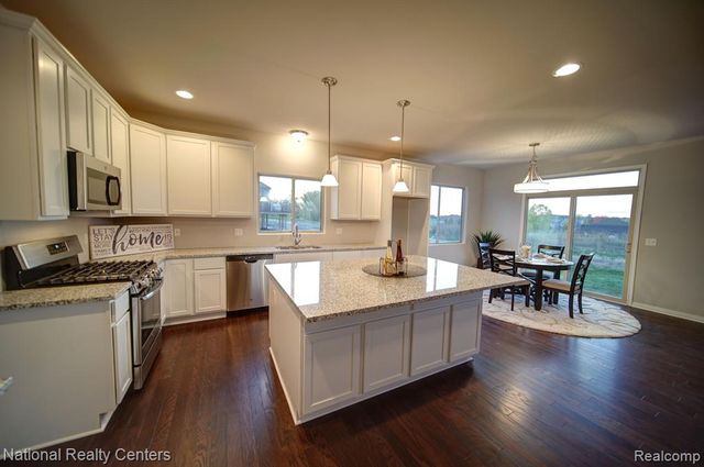 8374 Meadow Creek Drive, Goodrich, MI 48438