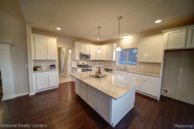 8374 Meadow Creek Drive, Goodrich, MI 48438