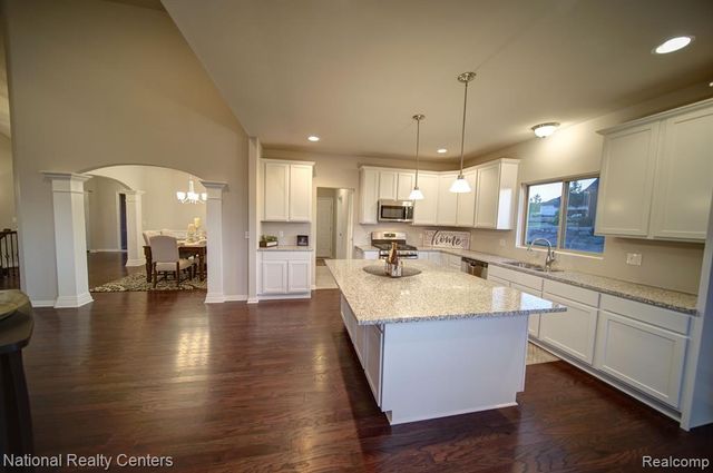 8374 Meadow Creek Drive, Goodrich, MI 48438