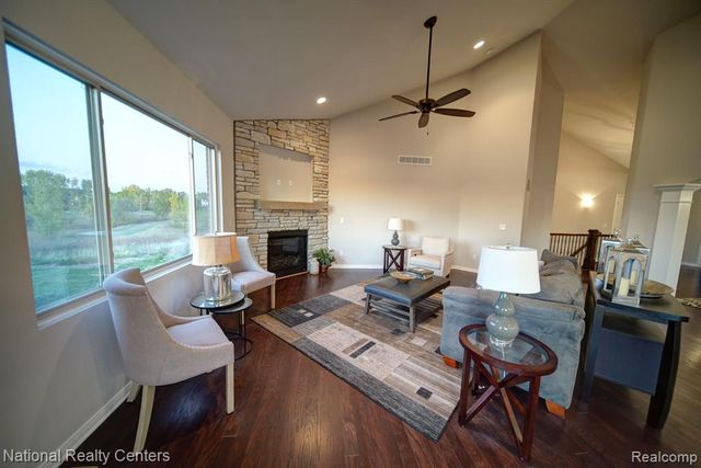 8374 Meadow Creek Drive, Goodrich, MI 48438