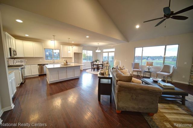 8374 Meadow Creek Drive, Goodrich, MI 48438