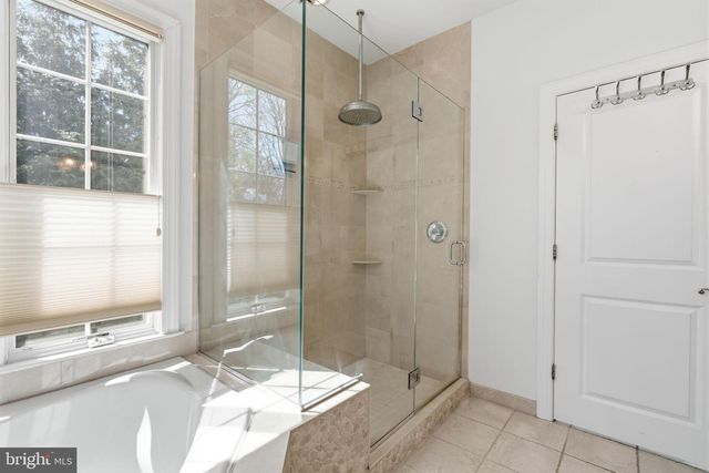 6622 LINCOLN DR, Philadelphia, PA 19119