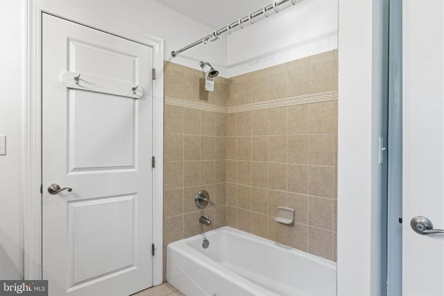 6622 LINCOLN DR, Philadelphia, PA 19119