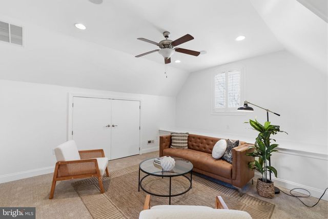 6622 LINCOLN DR, Philadelphia, PA 19119