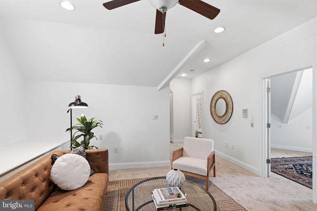 6622 LINCOLN DR, Philadelphia, PA 19119