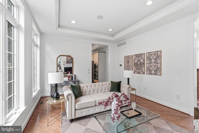 6622 LINCOLN DR, Philadelphia, PA 19119