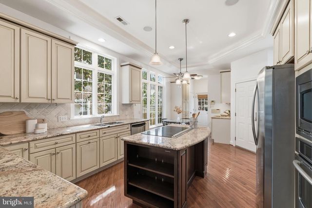 6622 LINCOLN DR, Philadelphia, PA 19119