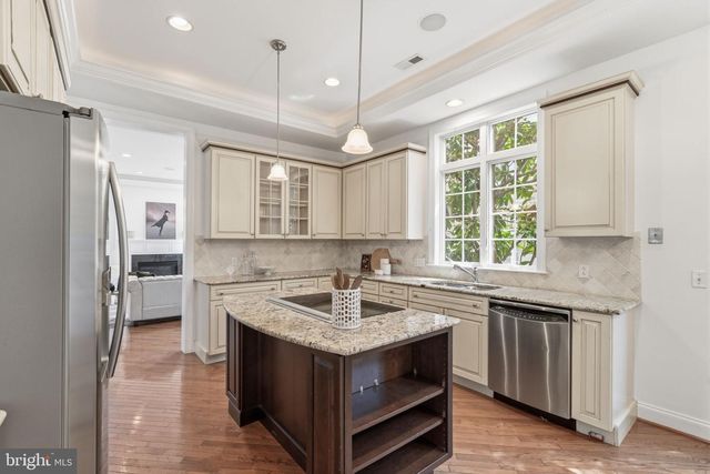 6622 LINCOLN DR, Philadelphia, PA 19119