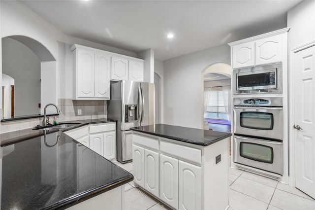 1640 Fence Post Drive, Fort Worth, TX 76052