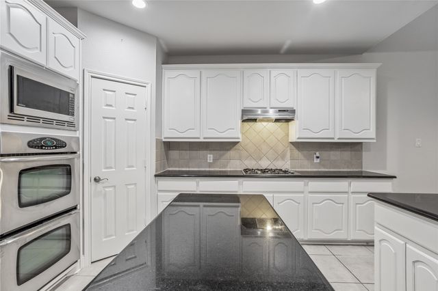 1640 Fence Post Drive, Fort Worth, TX 76052