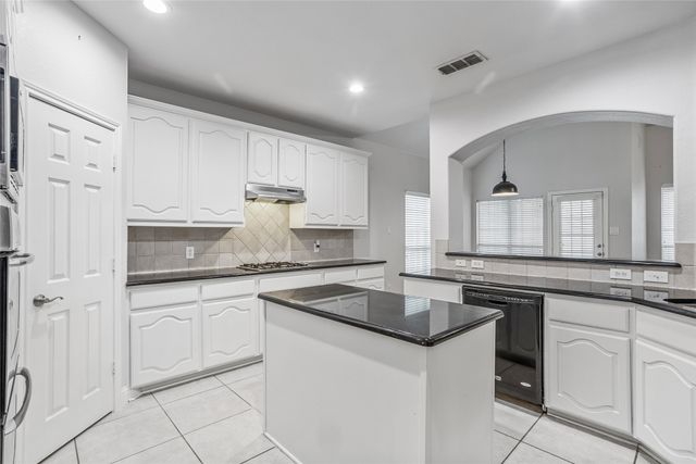 1640 Fence Post Drive, Fort Worth, TX 76052