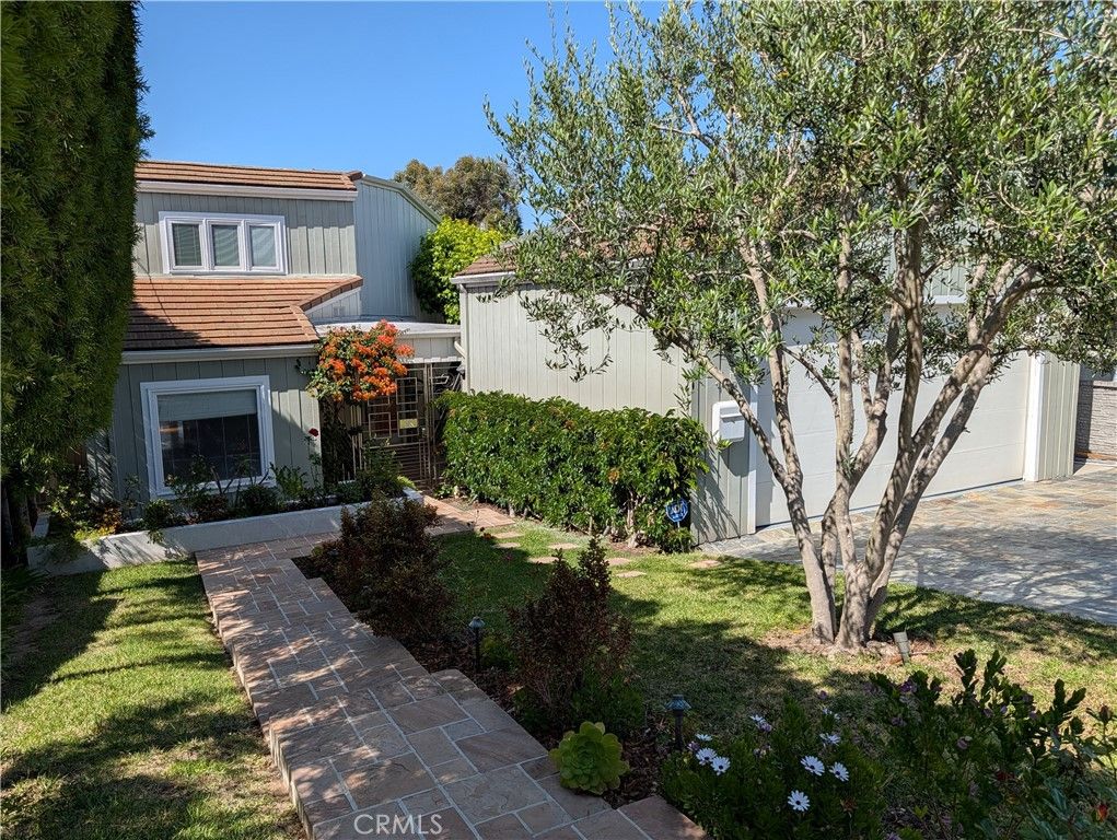 1451 3rd Street, Manhattan Beach, CA 90266