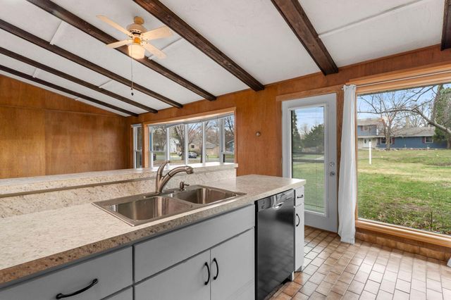 1400 Bliss Lane, Bloomington, MN 55431