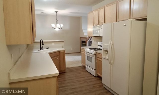 5050 Holly Lane N 807, Plymouth, MN 55446