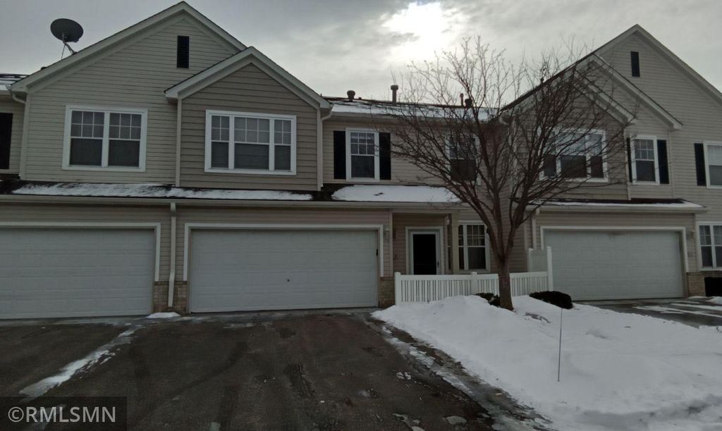 5050 Holly Lane N 807, Plymouth, MN 55446