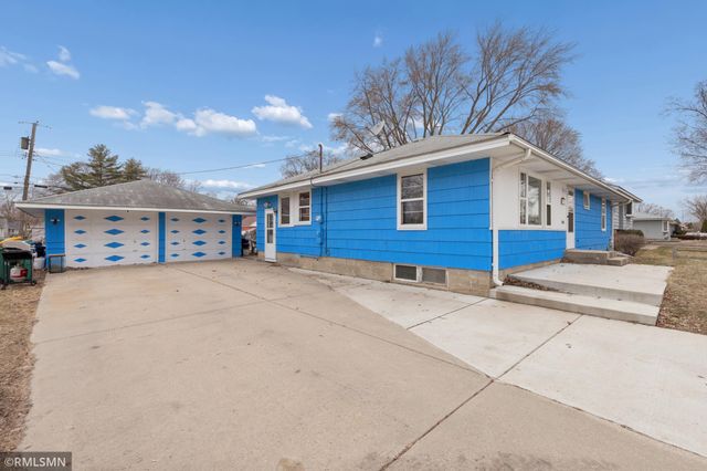 8238 Oakland Avenue S, Bloomington, MN 55420