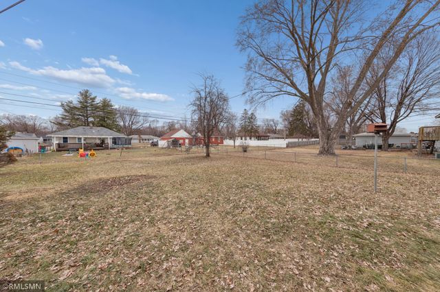 8238 Oakland Avenue S, Bloomington, MN 55420