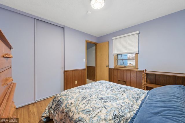 8238 Oakland Avenue S, Bloomington, MN 55420