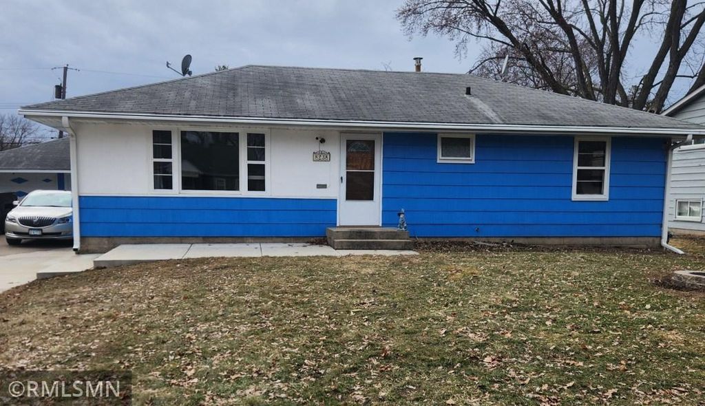 8238 Oakland Avenue S, Bloomington, MN 55420