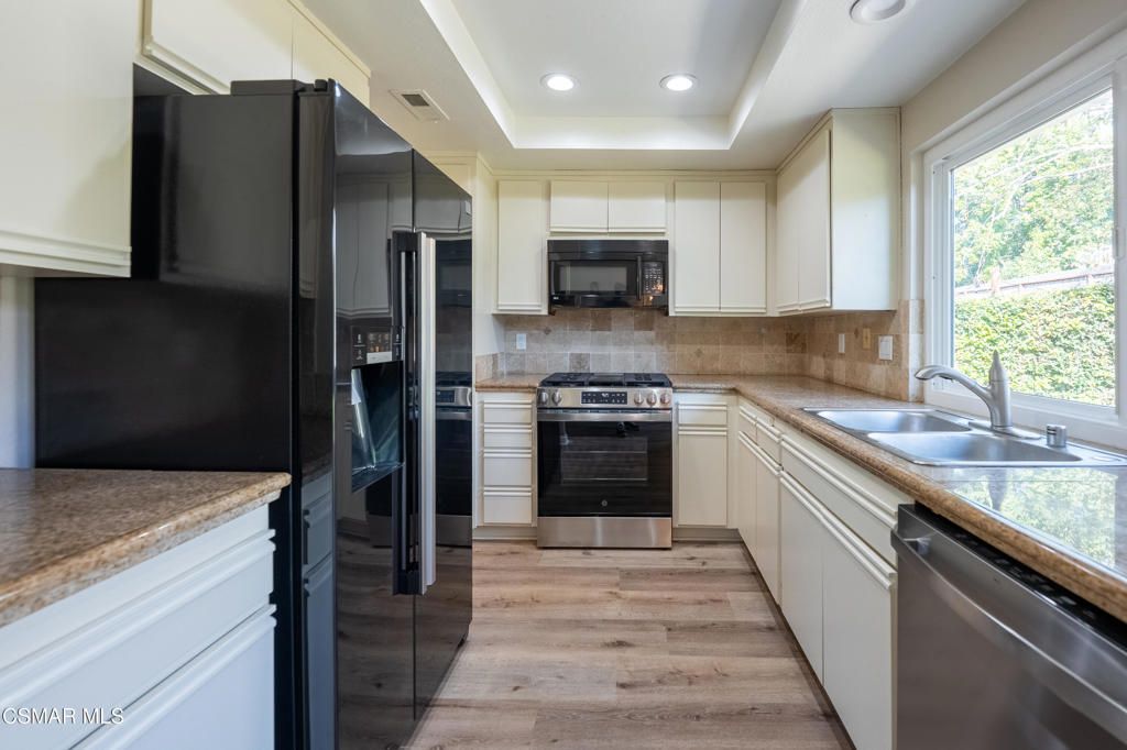 13131 Honeybee Street, Moorpark, CA 93021 — photo 5