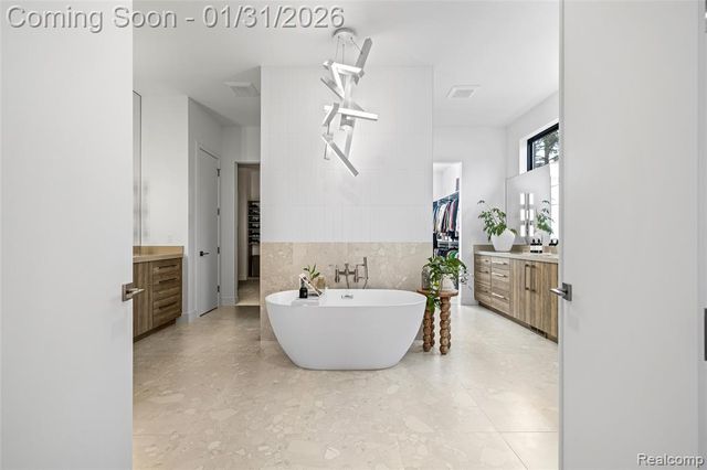 3026 Heron French Provincial, Bloomfield Hills, MI 48302