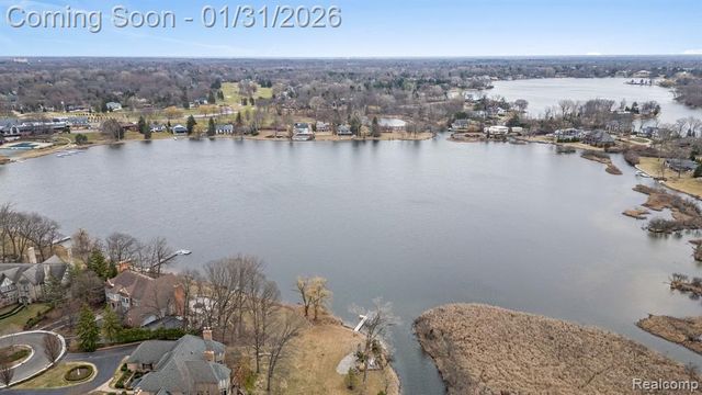 3026 Heron French Provincial, Bloomfield Hills, MI 48302