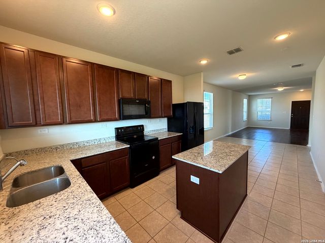 10362 McQueeney, San Antonio, TX 78252