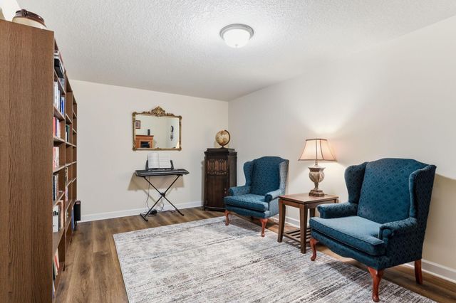 9937 8th Street N, Lake Elmo, MN 55042
