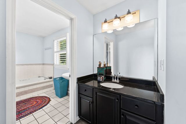 8008 Quail Creek Rd, Nashville, TN 37221