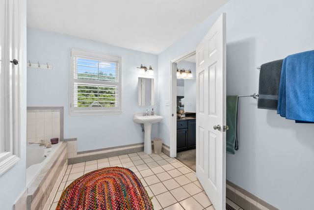 8008 Quail Creek Rd, Nashville, TN 37221
