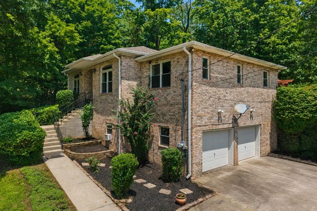 8008 Quail Creek Rd, Nashville, TN 37221