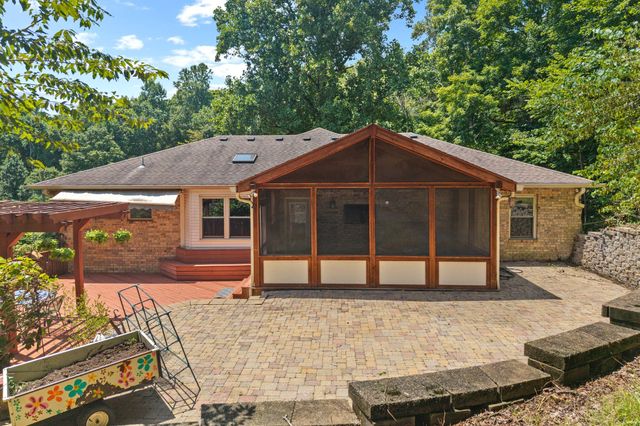 8008 Quail Creek Rd, Nashville, TN 37221