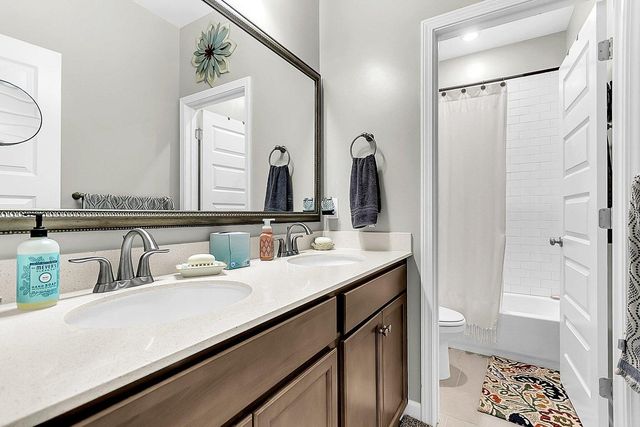 562 Dunswell Drive, Summerville, SC 29486
