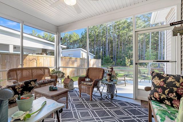 562 Dunswell Drive, Summerville, SC 29486