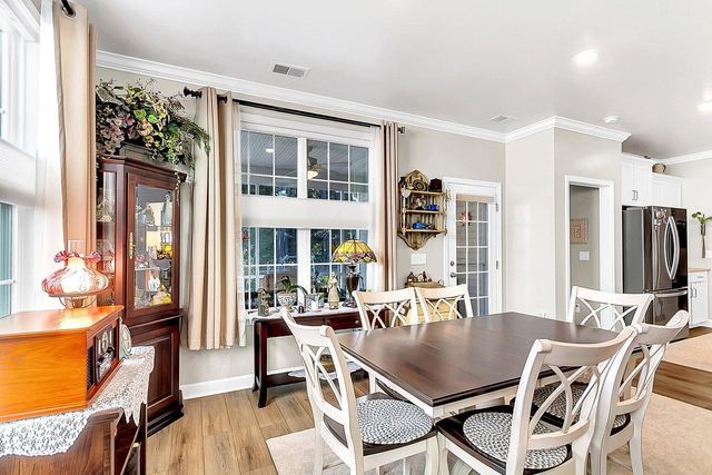 562 Dunswell Drive, Summerville, SC 29486