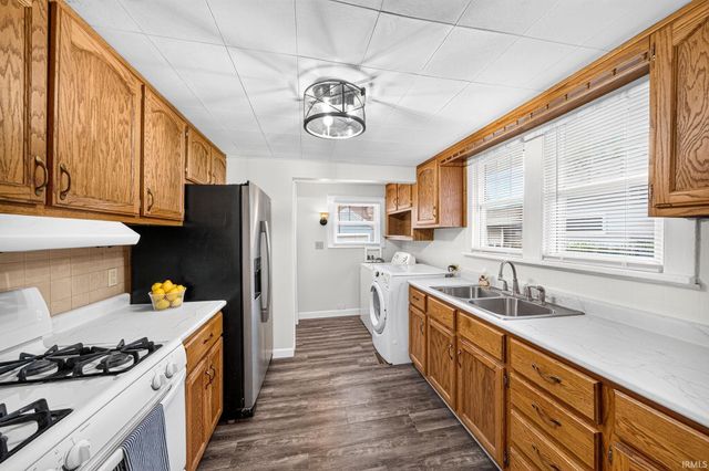 1406 Milburn Boulevard, Mishawaka, IN 46544