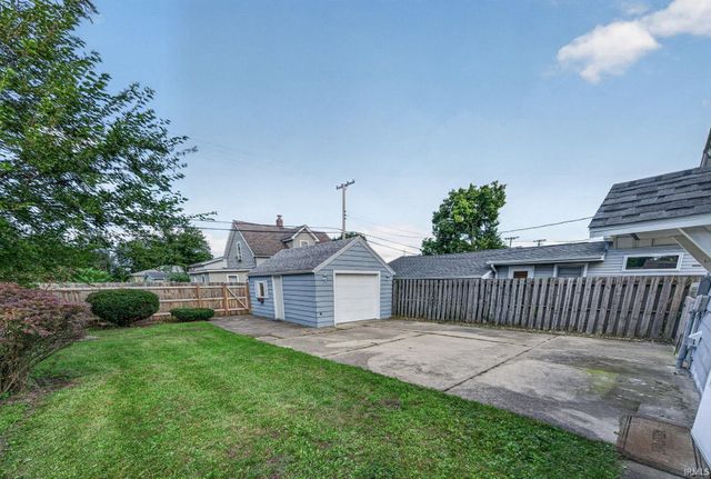1406 Milburn Boulevard, Mishawaka, IN 46544