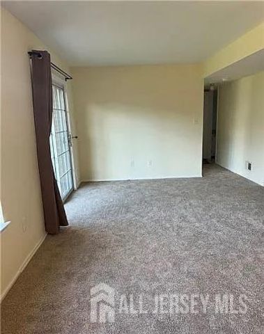 1005 Stony Brook Way, North Brunswick, NJ 08902