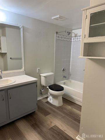 1005 Stony Brook Way, North Brunswick, NJ 08902