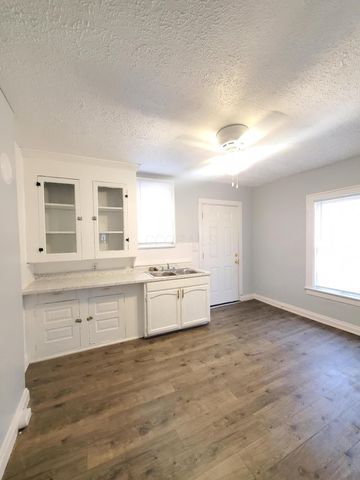 1273-1275 E 18th Avenue, Columbus, OH 43211