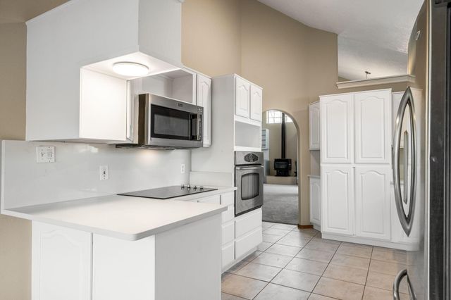 10359 Rio Los Pinos Drive NW, Albuquerque, NM 87114