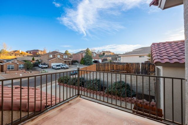10359 Rio Los Pinos Drive NW, Albuquerque, NM 87114