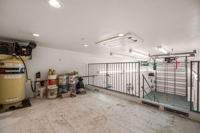 10359 Rio Los Pinos Drive NW, Albuquerque, NM 87114